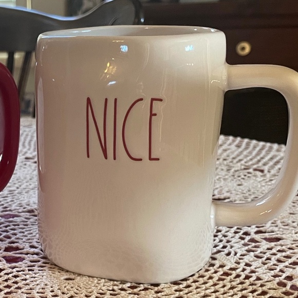 Rae Dunn set of 2 Christmas mugs - Picture 3 of 3